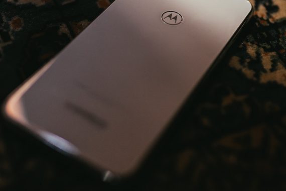 Motorola P50 ufficiale: tutte le caratteristiche tecniche del nuovo telefono