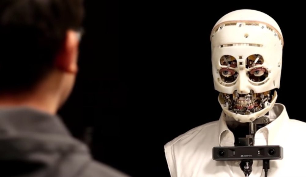Gaze, il robot che replica le espressioni del volto umano