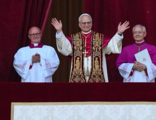 Le 5 frasi più potenti del primo discorso di Papa Leone XIV
